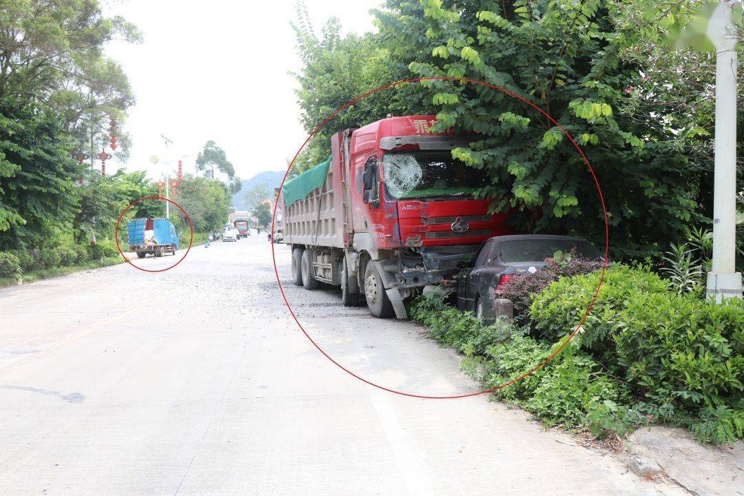 都安发生两起交通事故有人受伤