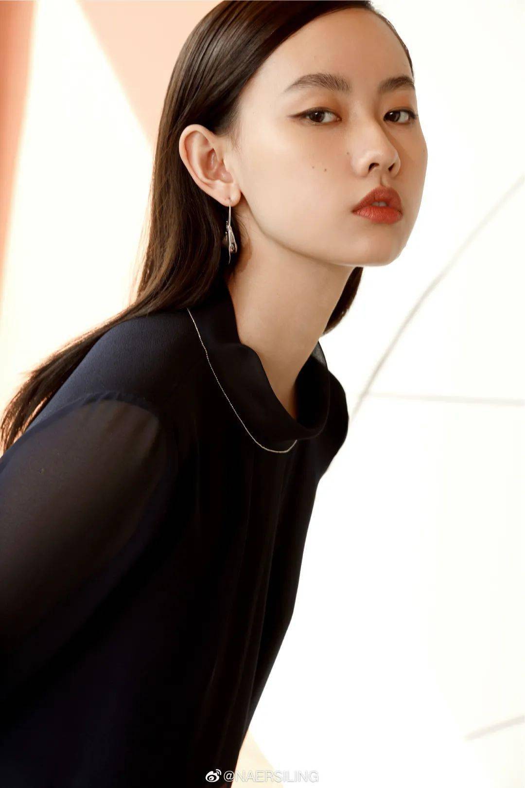 蔡冠男魏小涵的早秋通勤装list拿来吧你