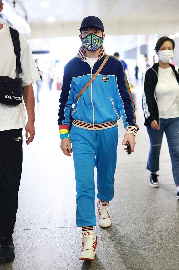 蓝色|一周潮男快拍：王源运动休闲 吴彦祖微笑绅士