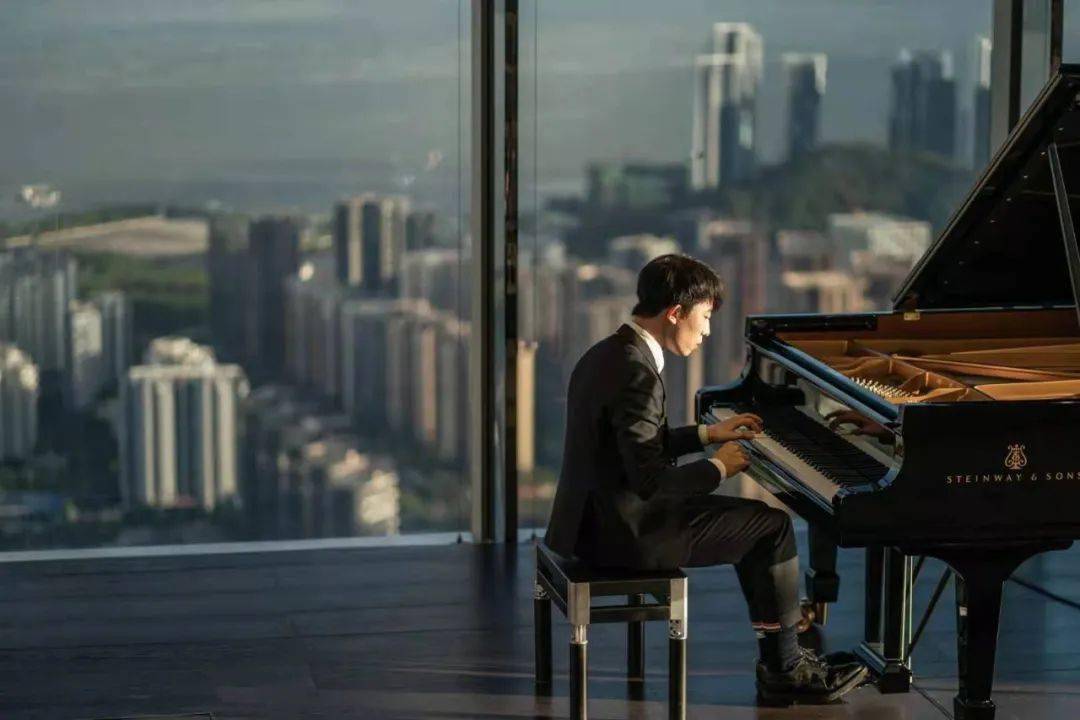 钢琴王子刘骥的进阶之路该有的幸运都有但真正的功夫却在音乐之外
