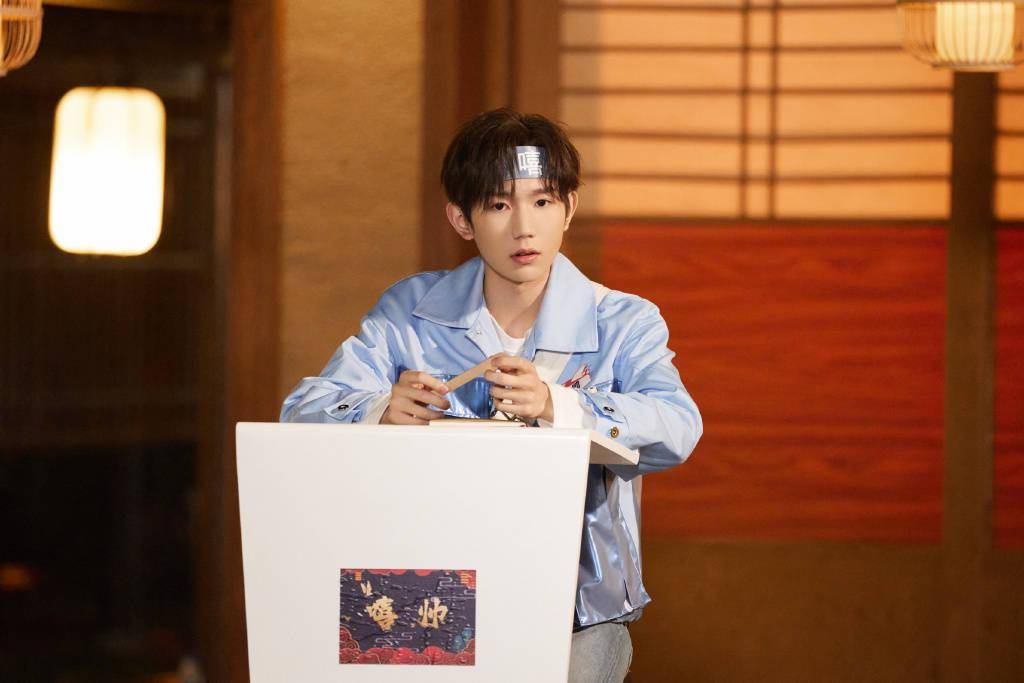 App|《奇异剧本鲨》最新正片上线 人狠话不多的嘻帅王源本次只想拿第一！