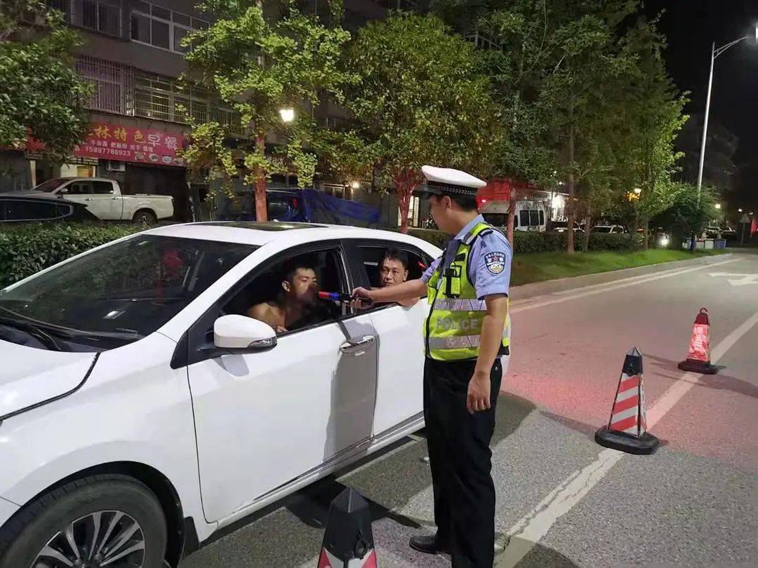 阳新交警查酒驾 | 劝君饮酒莫贪杯,酒后驾车不可为!_路段