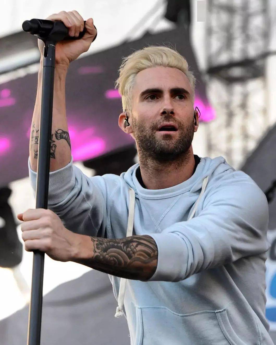 adamlevine驰名双标