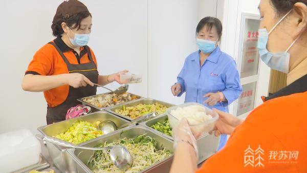 手术|记者探访：医院手术有序开展 住院“一患一固陪”