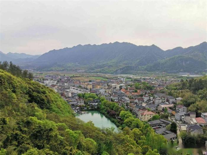 会稽山之旅散心放松游玩俯瞰绍兴全景