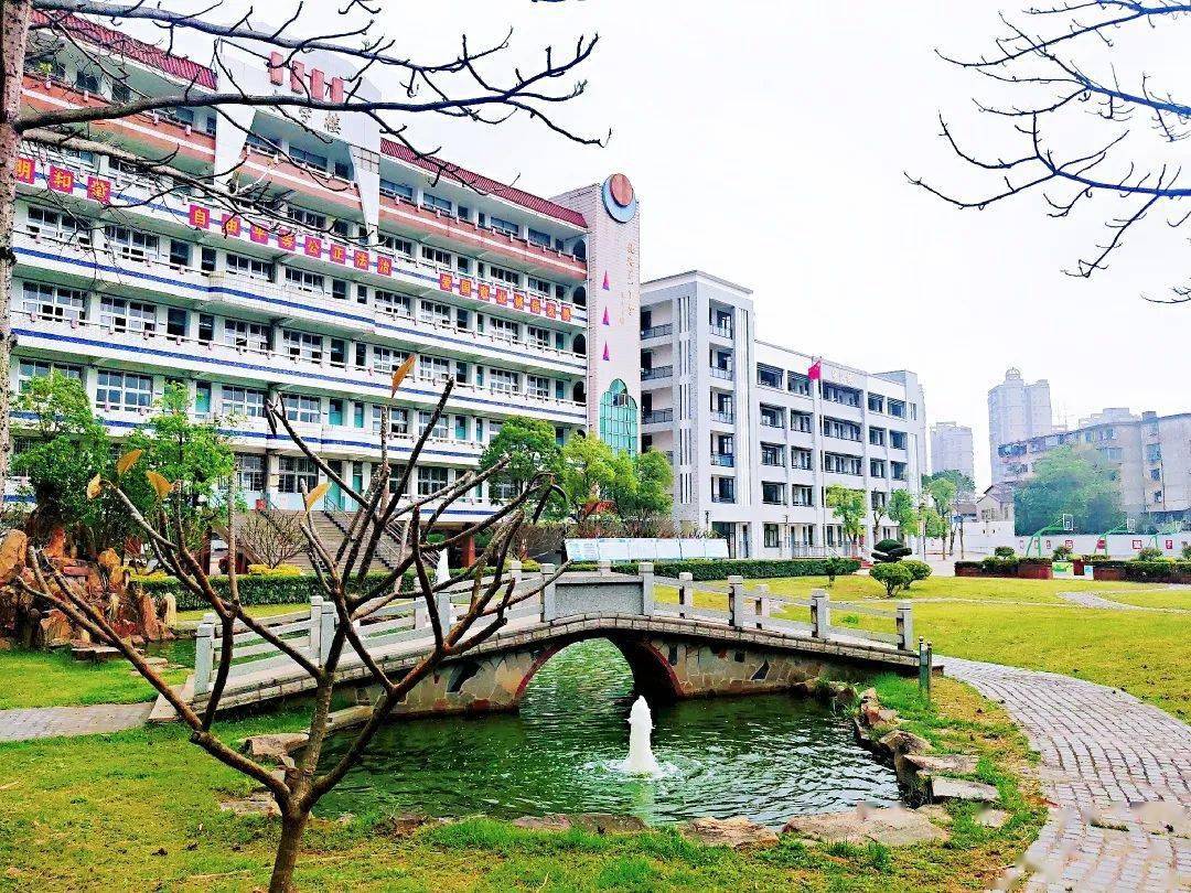 秋阳杲杲照,学子款款归 | 龙海一中2021年秋季开学通知及防疫指南