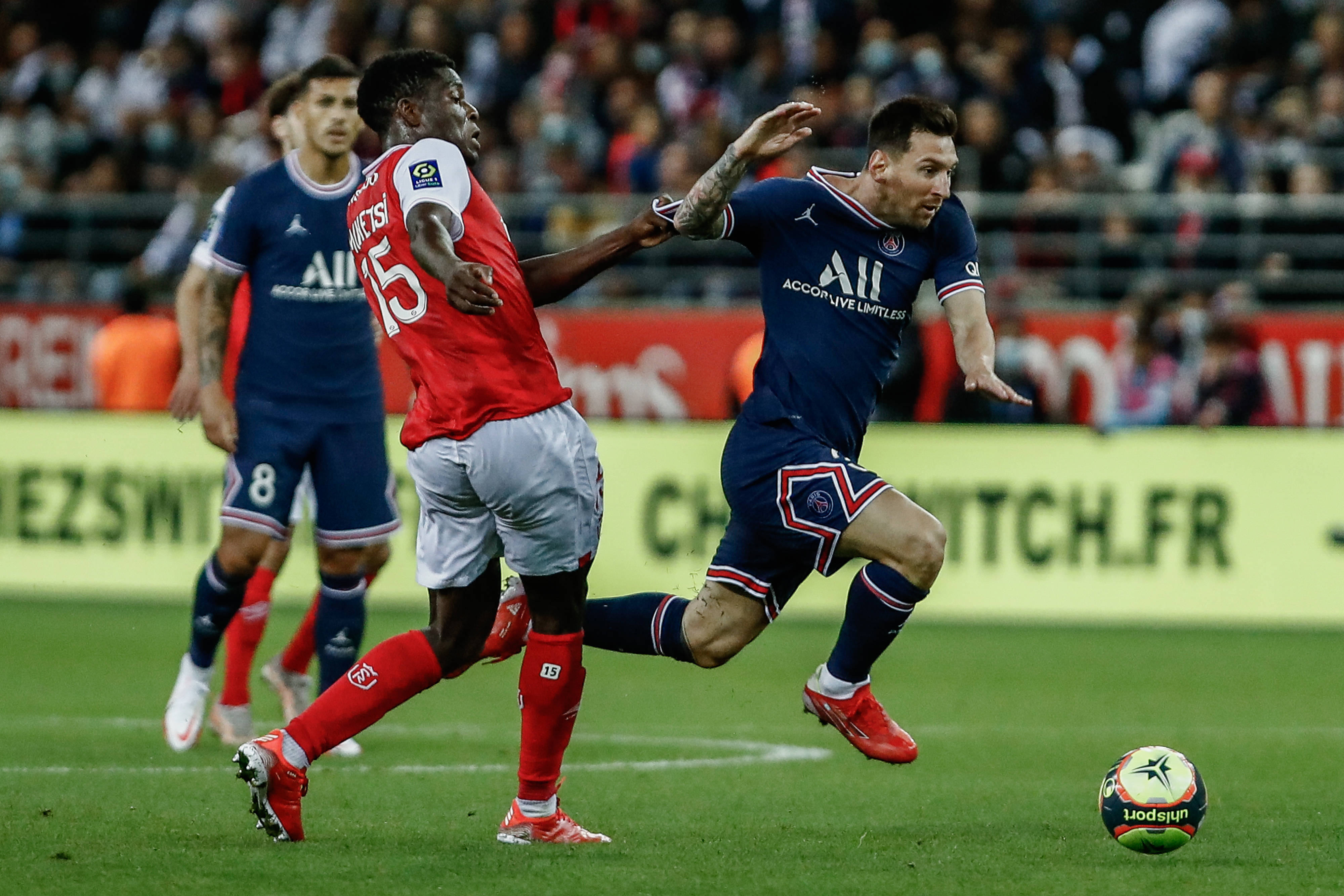 新华社发(奥雷利安·莫里萨尔摄)当日,在2021-2022赛季法国足球甲级