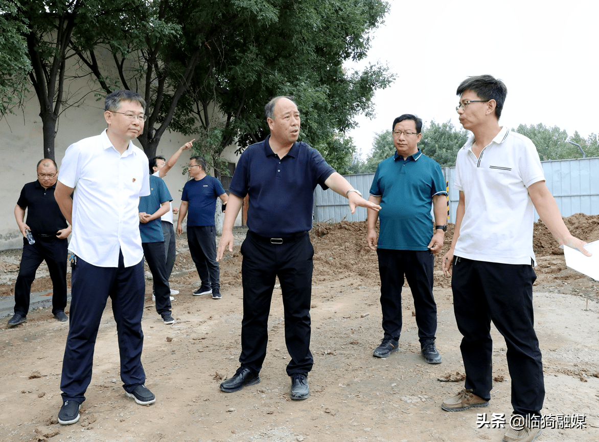 靳国全在调研督导重点项目建设时强调全力加快项目建设进度为一园三区