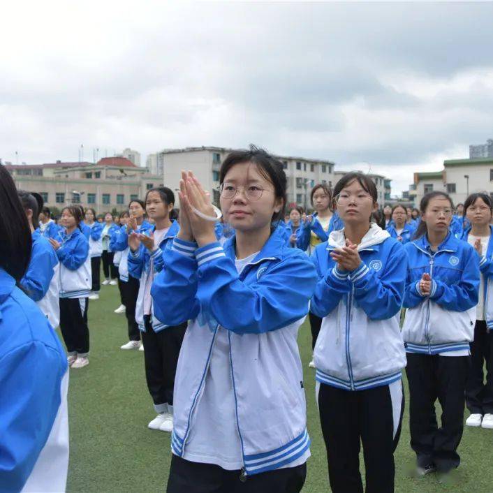 把安顺唱给全国听,安顺市民族中学合唱团进京演出获奖了!