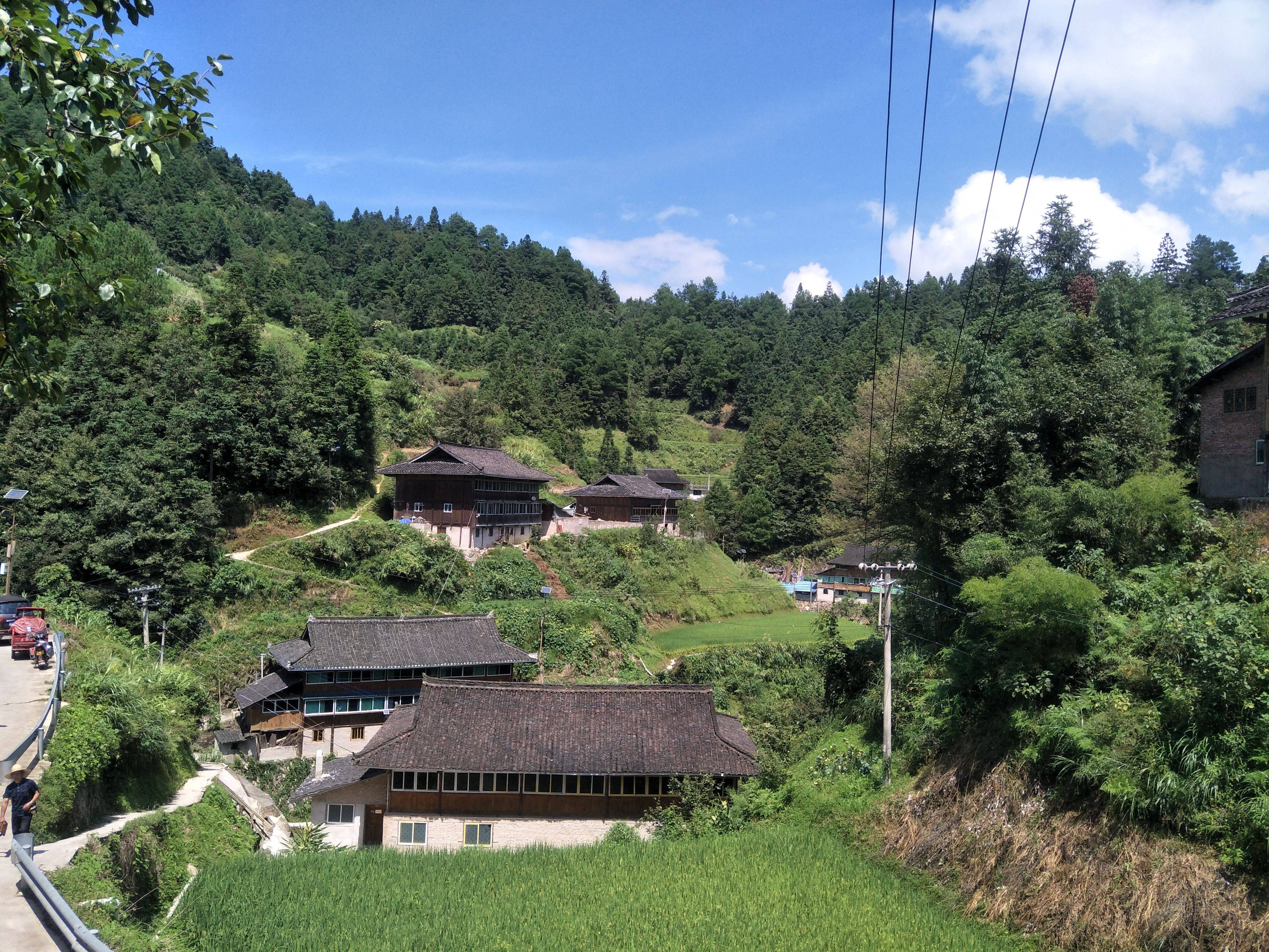 雷山县关工委深入望丰乡青山村开展表彰优秀学生暨"四史三情"家风家教