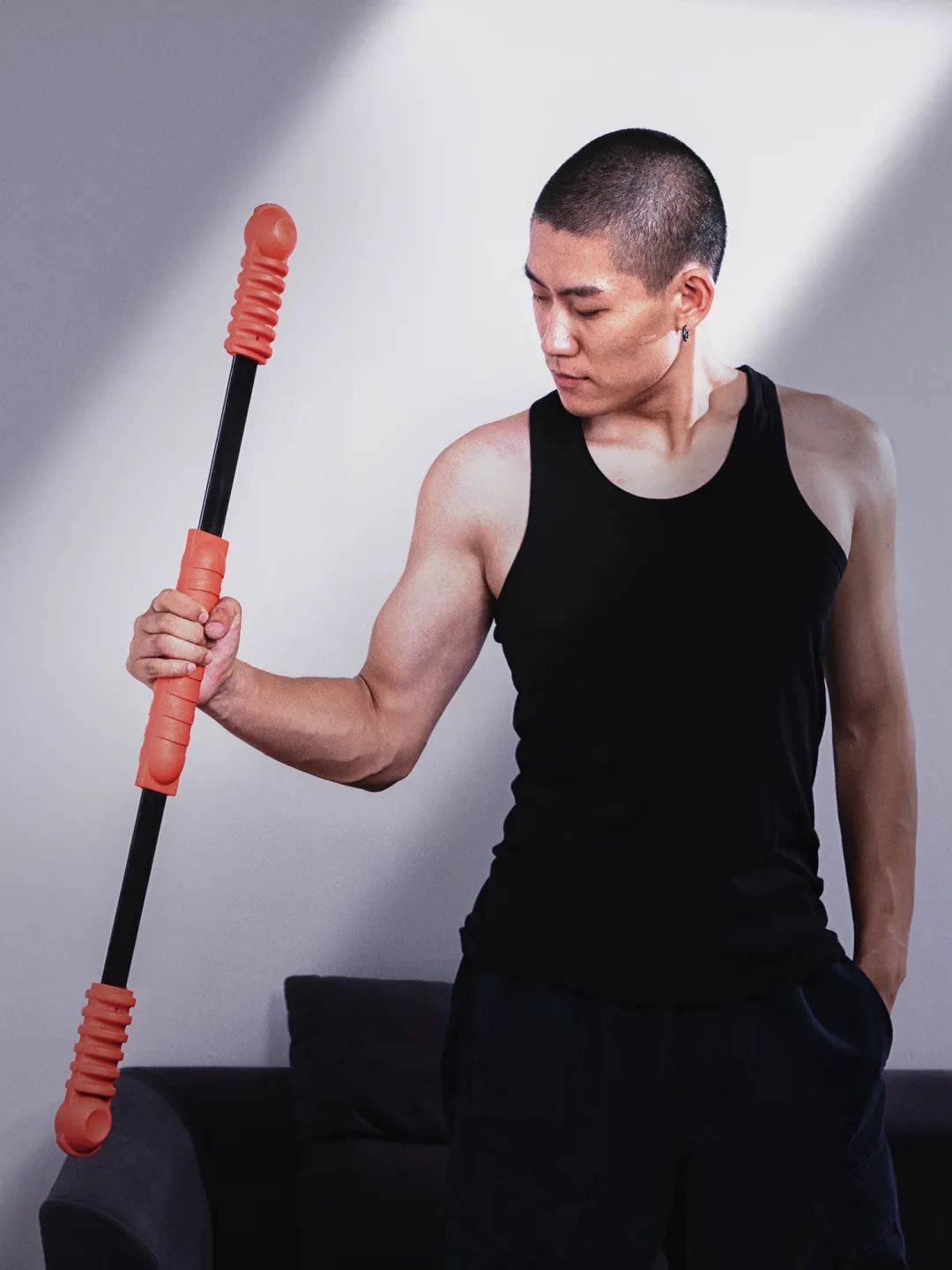 一根棒子搞定健身难每天晃一晃宅男变硬汉