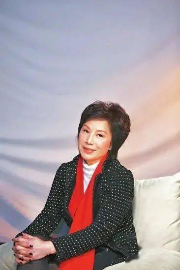 71岁香港前tvb女星,两度失婚兼患癌,女儿喜欢同性!_姚炜