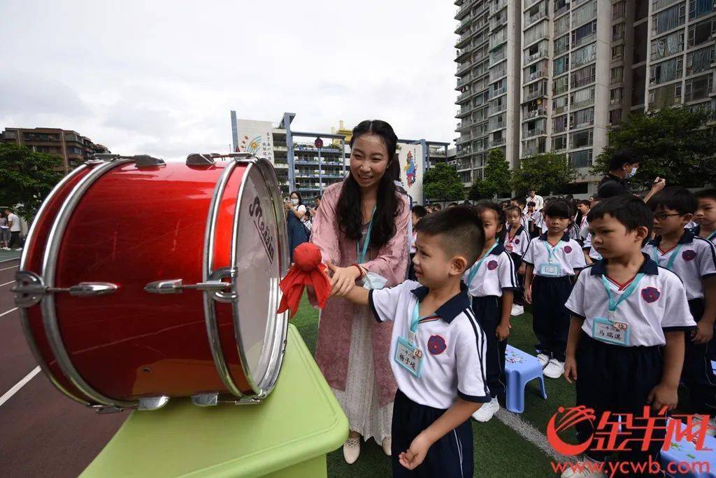 政策|神兽返校，速速围观！直击“双减”政策下，首个开学日