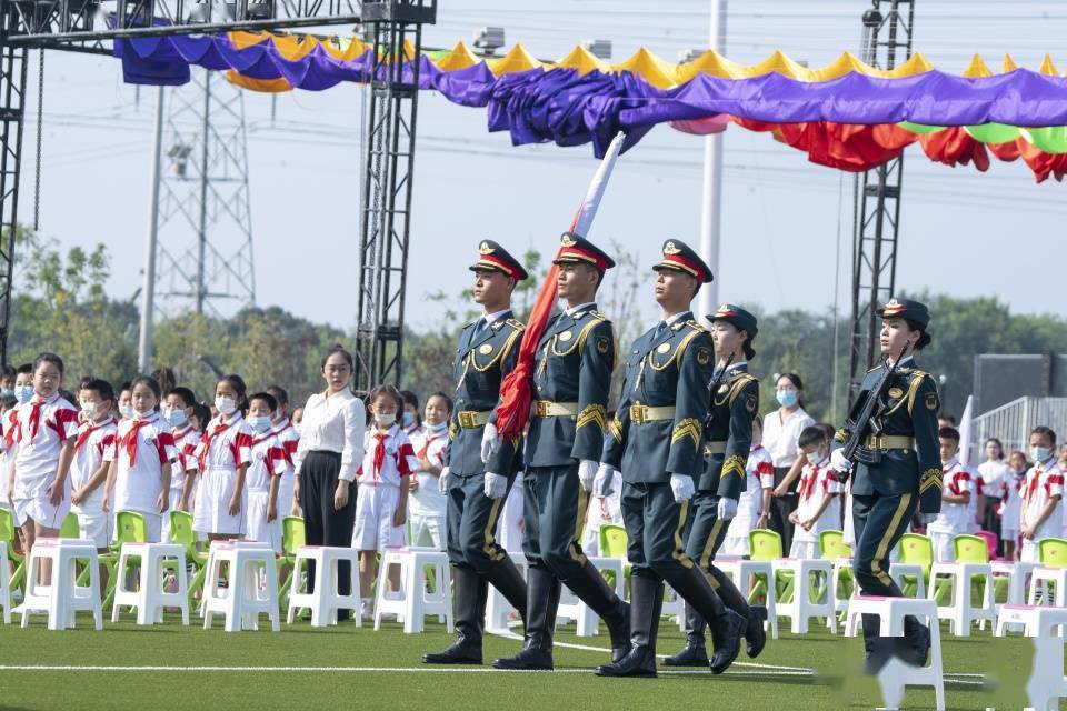 教育|人大附中亦庄新城学校“从心出发 开创未来”落成仪式暨开学典礼