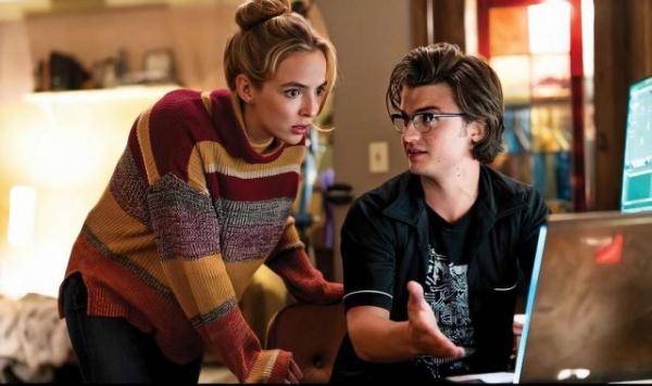 档期|暑期档票房大跳水，蒸发100亿 《长津湖》定档国庆回归在即！