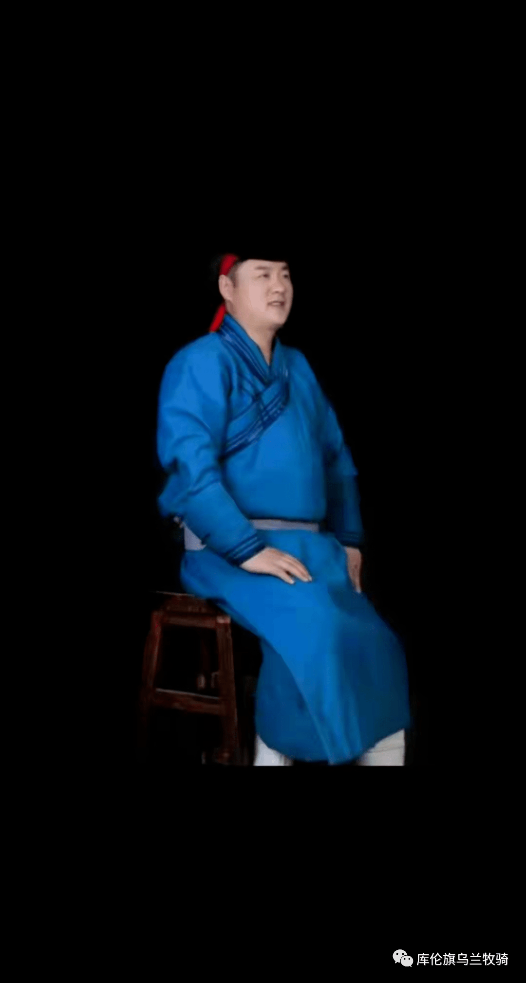 歌手:特古斯宝音工作:库伦旗乌兰牧骑声乐队毕业于内蒙古民族艺术学院