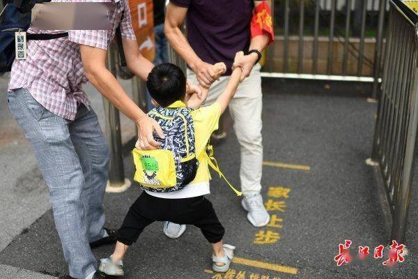 家长|萌娃上幼儿园：第一天喜笑颜开，第二天稀里哗啦