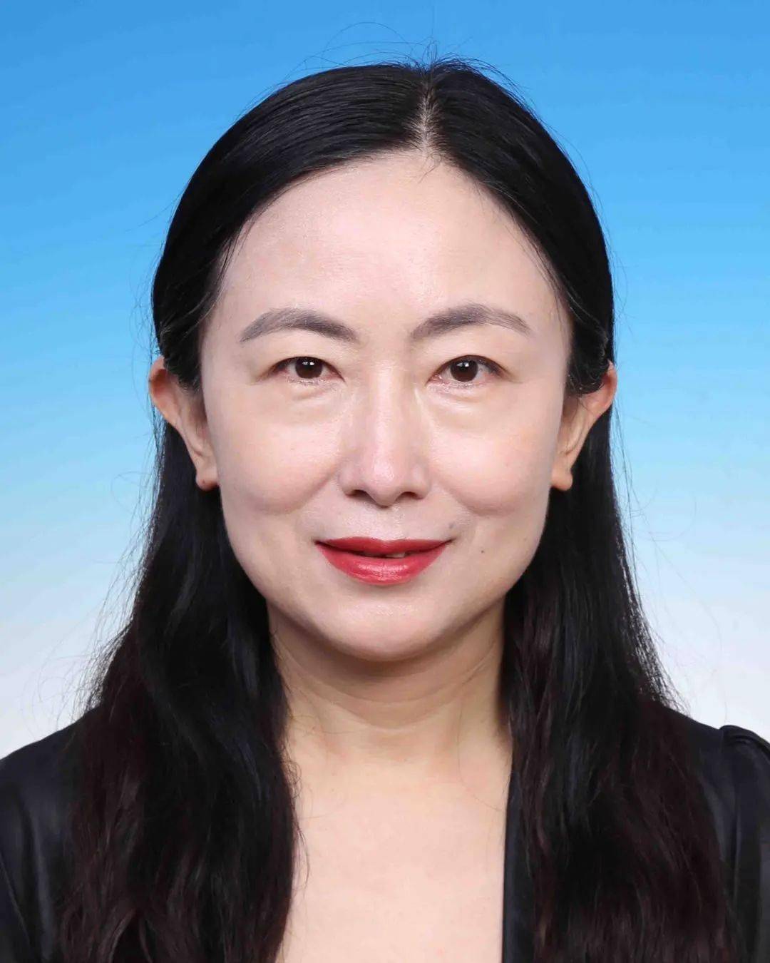 8月30日下午,学院召开党委常委会,欢迎董萍同志到北京舞蹈学院工作.