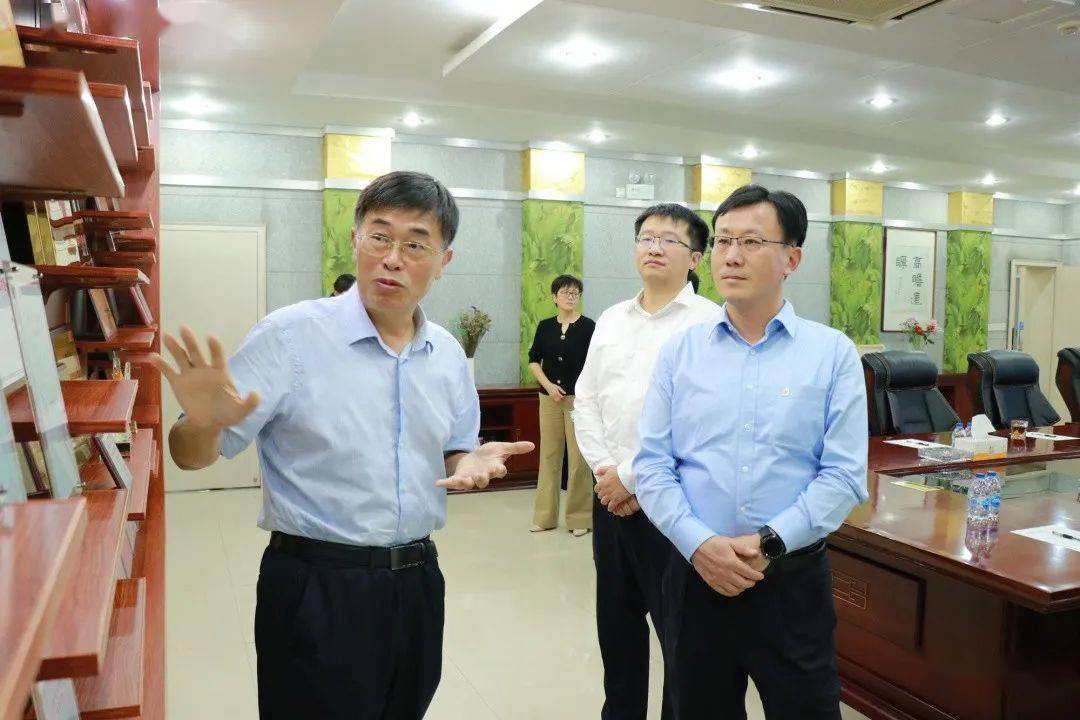 市委副书记政法委书记徐华东赴千灯镇调研