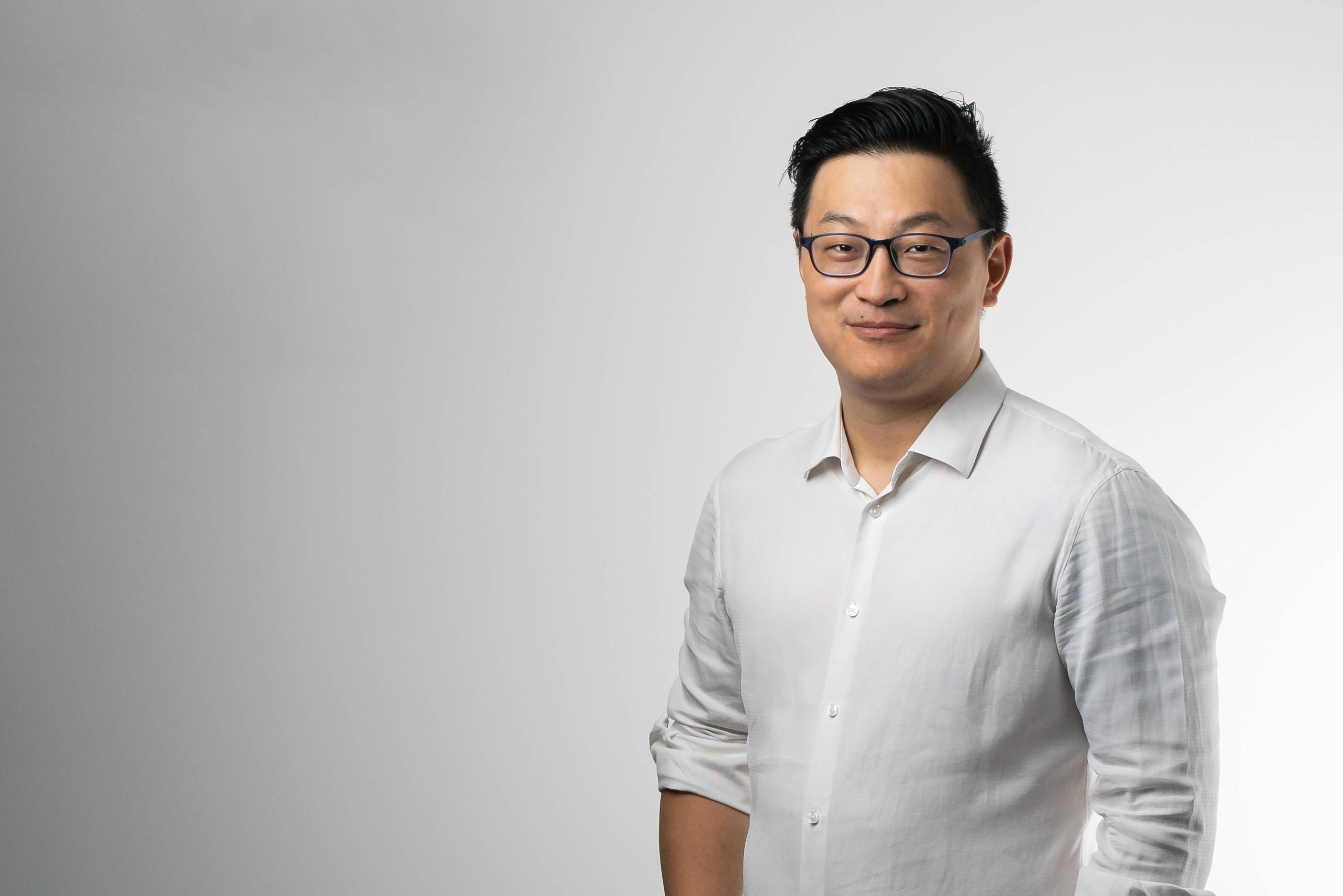 专访从设计师到ceo他如何用小米模式造车