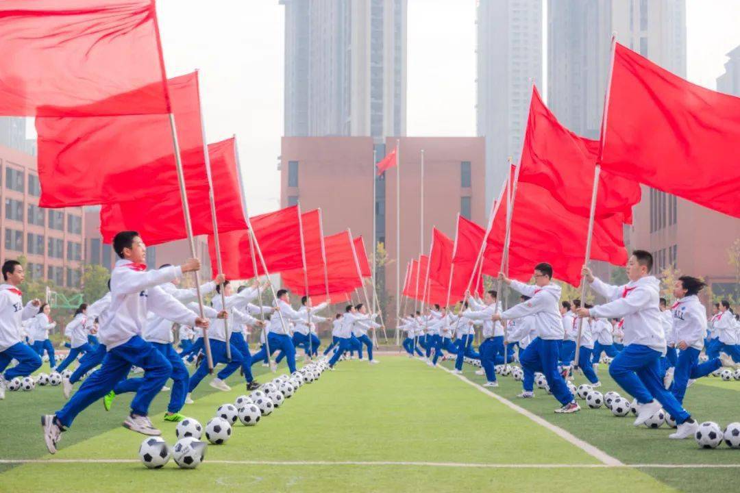 校长谈减负西雅中学化挑战为机遇让双减负负得正