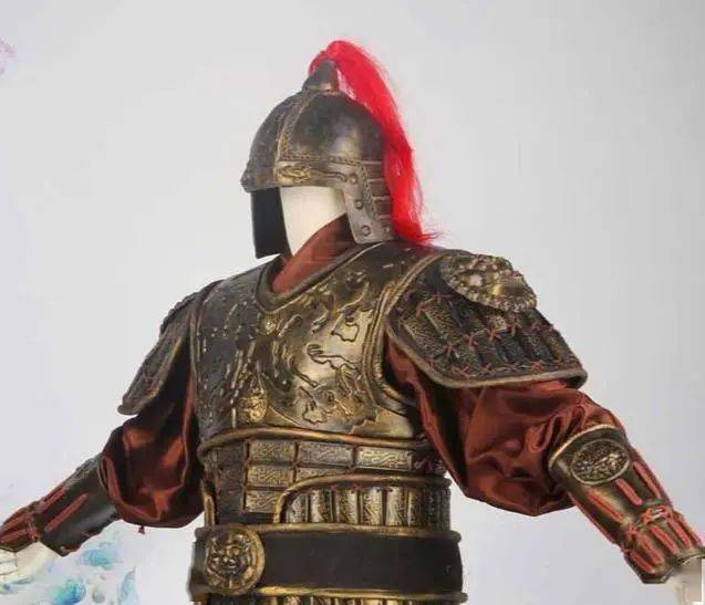 古代将士头盔为何都有枪尖了解原因后古人的智慧确实厉害