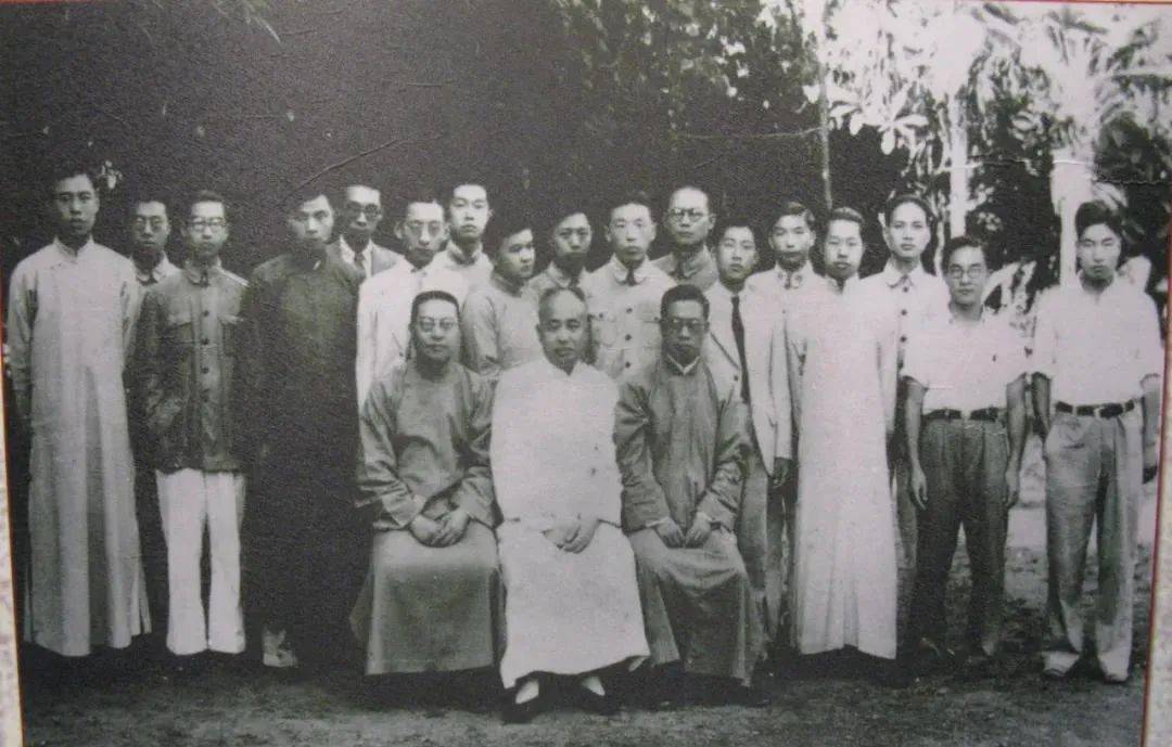 钱穆逝世31周年,《国史大纲》仍是绕不过的经典_中国