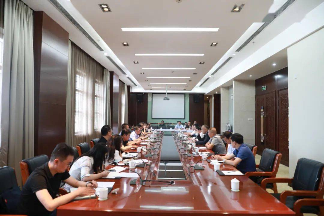 合作,助力乡村振兴,谱写政企合作新篇章等事宜与拜城县县委书记彭刚