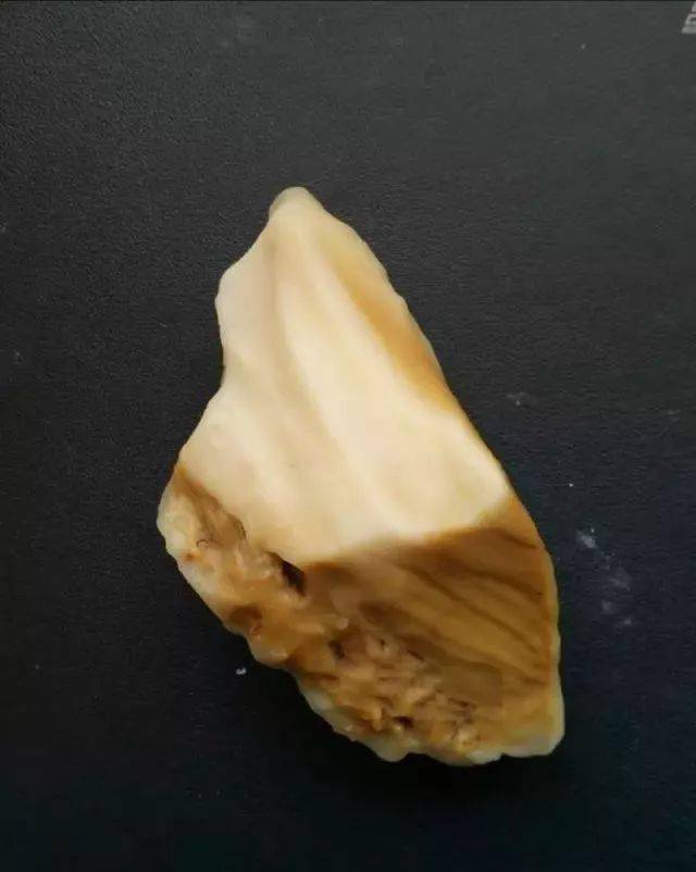 新疆沙漠漆—油漆一样的美!