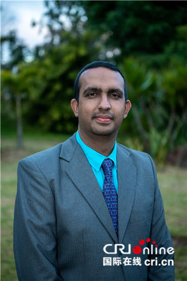 生活|推广中医文化的毛里求斯医生——路星