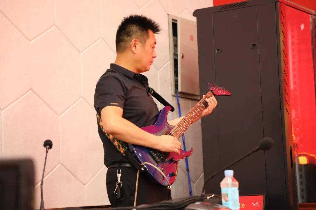 教师 李晓岩）（著名曲艺演员 马云庆老师）（著名戏曲演员 陈云峰老师）