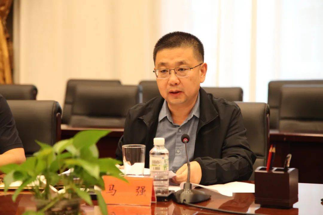 【聚焦】我市召开第十七次党代会工作报告征求意见座谈会_满洲里市