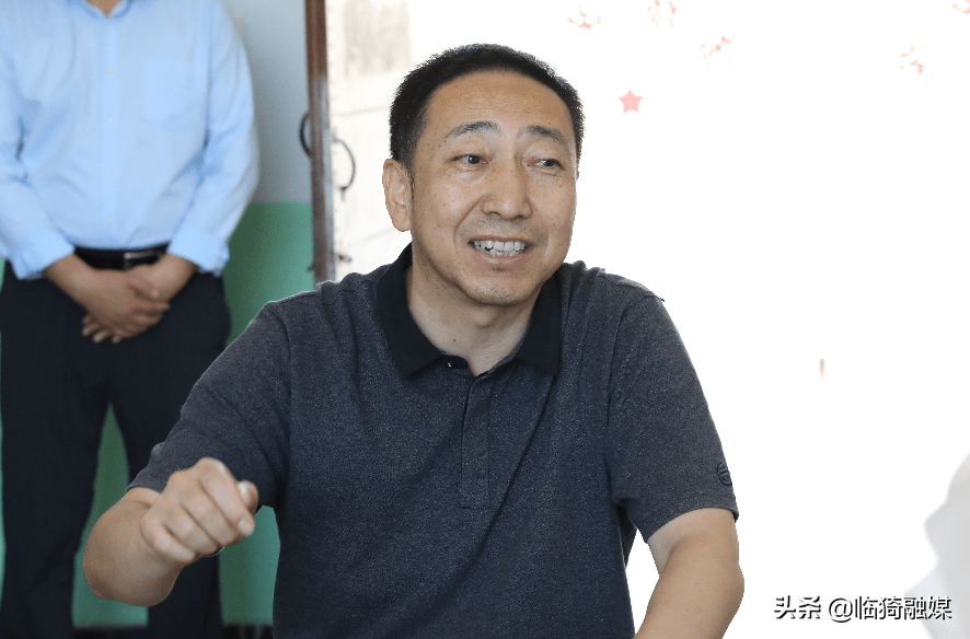 于鹏飞在走访慰问一线教师时强调:坚定信念 共同发力 让临猗教育再上