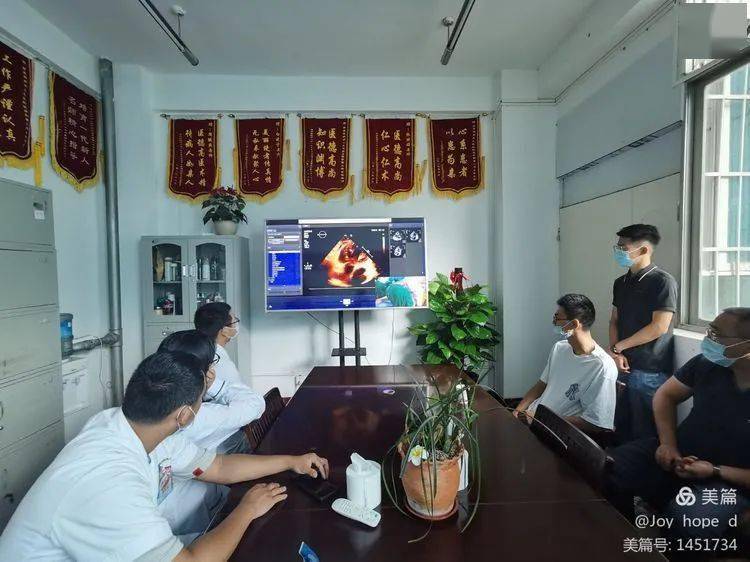心脏超声的鹰眼经食道超声心动图