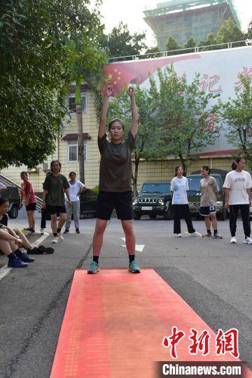 素质|广西女新兵入伍前素质考核