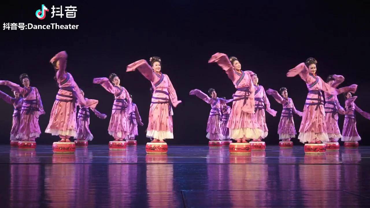 青青子衿悠悠我心相和歌编导孙颖演出北京舞蹈学院中国古典舞系舞蹈