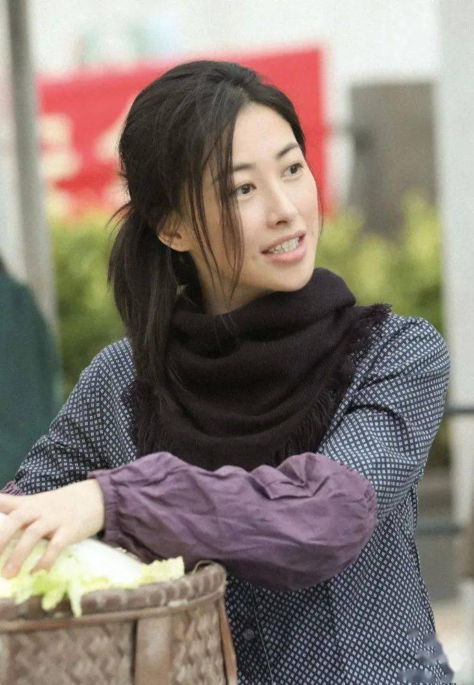 真有被朱珠的颜值戳到,这是什么风情万种的美人_马素芹