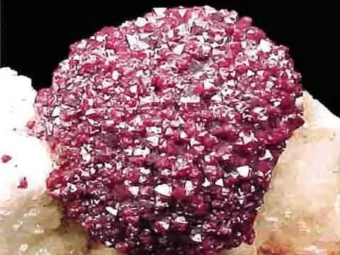 世界上最美丽最值钱的石头