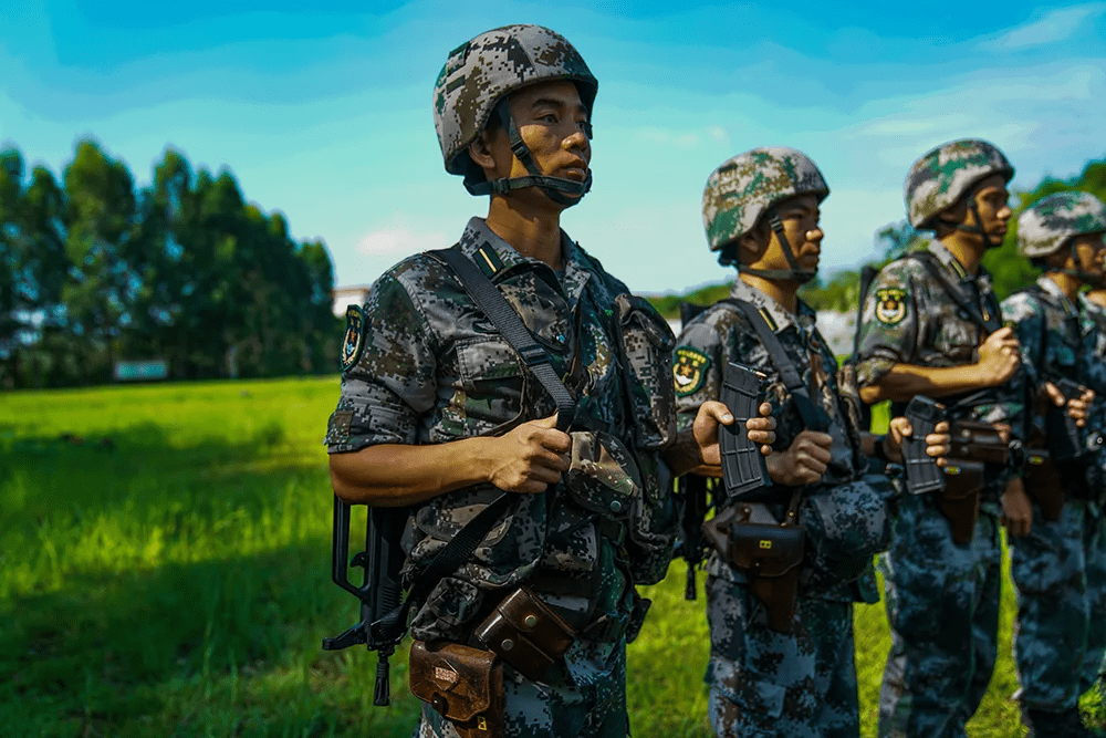 新排长训练的图片被曝光了这就是最帅的样子