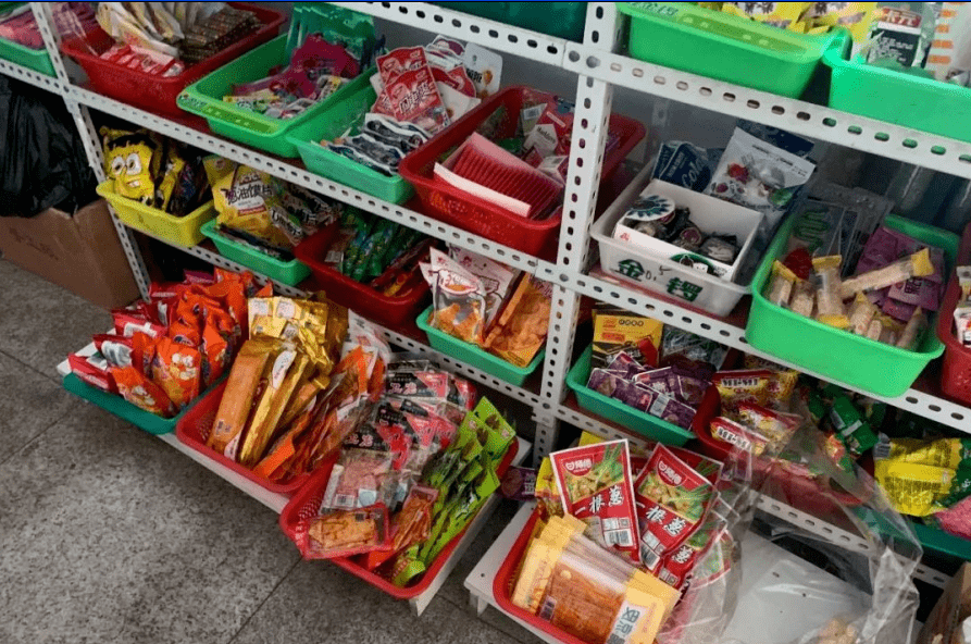 人体|重盐、重油、齁甜!学校周边的小零食,你家孩子还在吃吗?