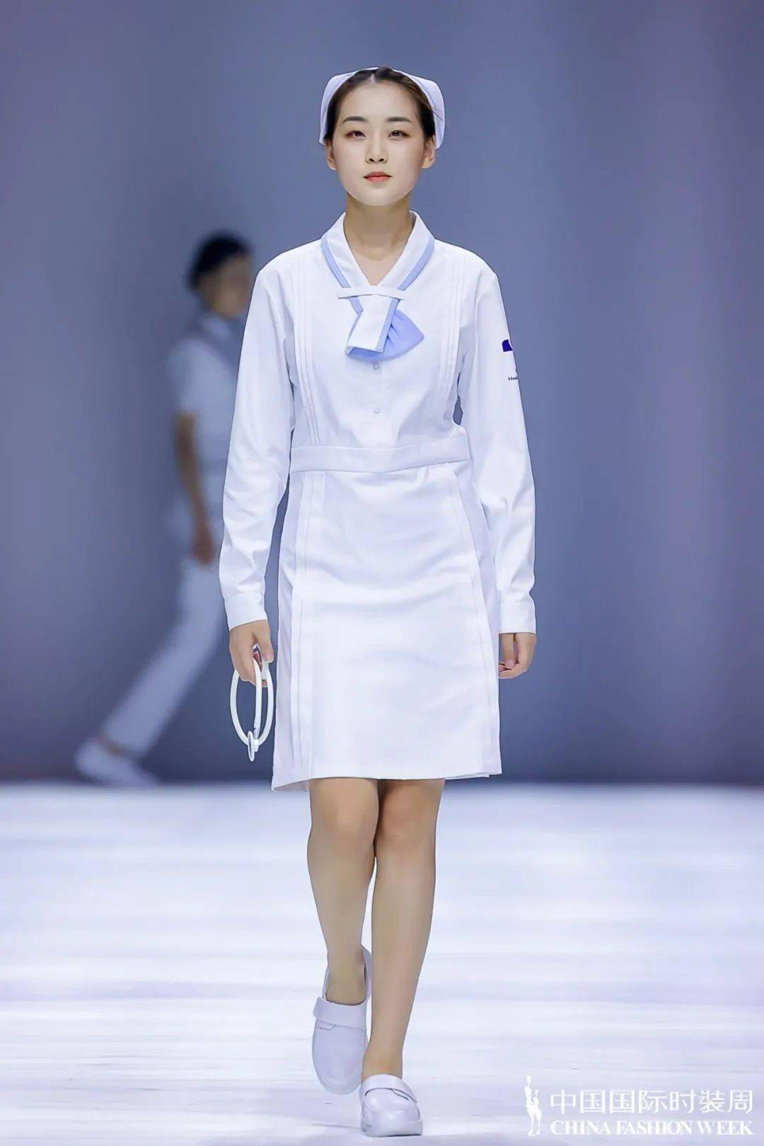 "最美逆行者"——北京服装学院·迪尚集团医护服装联合发布展演