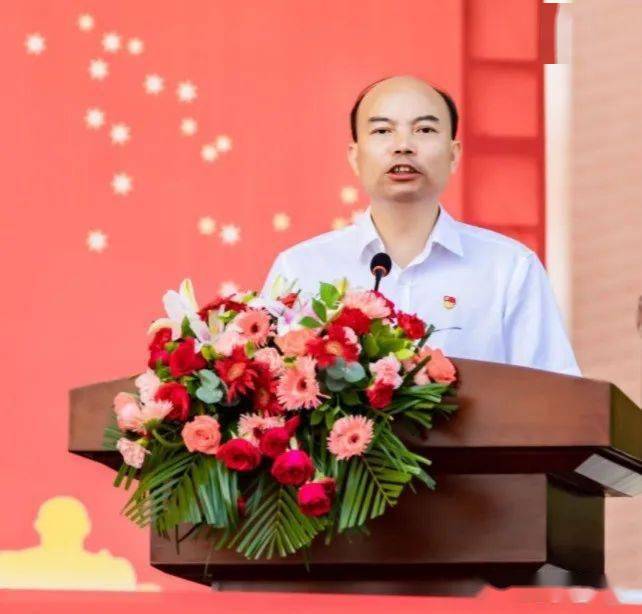 都昌二中举行2021年秋季开学典礼表彰了一批优秀学子