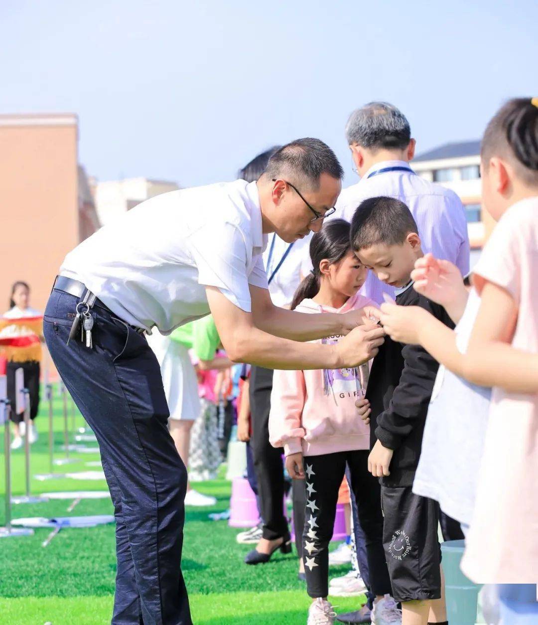 燃爆了北川永昌实验学校的开学典礼暨庆祝教师节活动