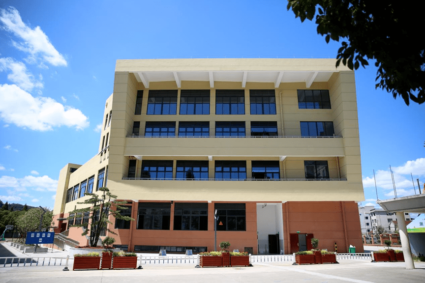 ▼食堂72教学楼永康市石柱小学创建于1949年,已有72年的办校历史.