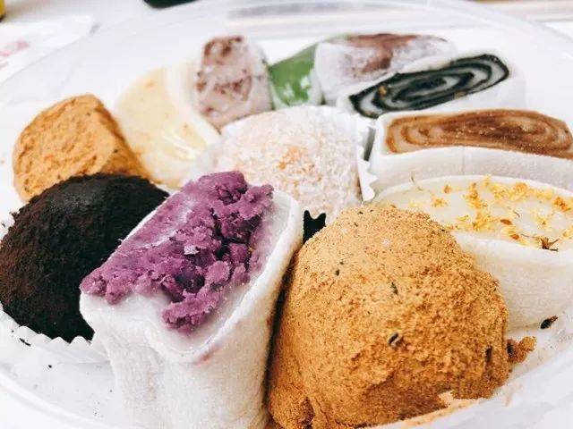 老式糕团可是很多上海人的爱, 种类也超级多,紫薯团人气高,馅料足,吃