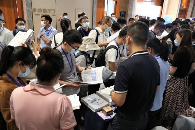 ����󷽳�ϯ��������������̳