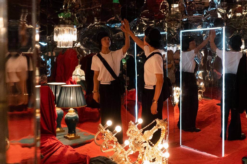 艺术|沉浸式戏剧走进商业空间，《不眠之夜》主创做了一次新尝试