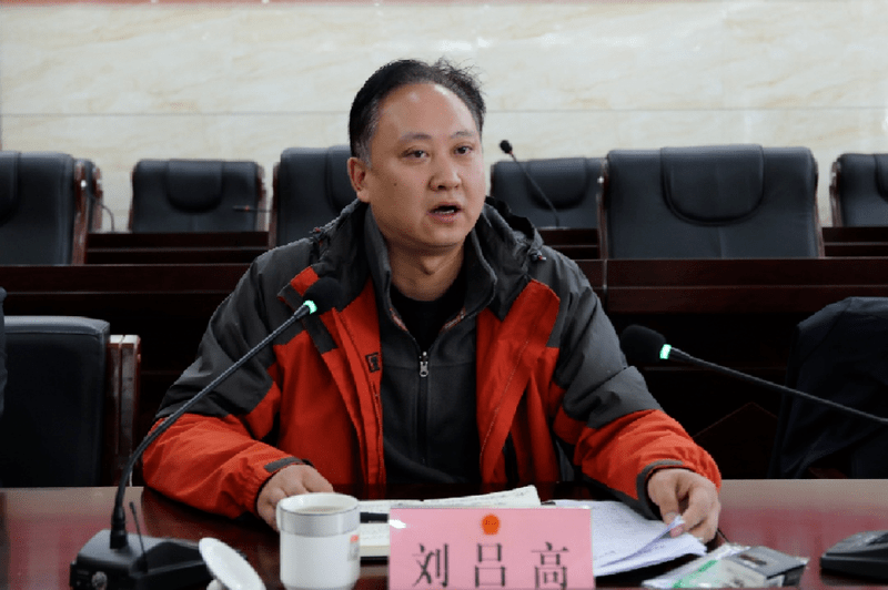 省委宣传部副部长省广电局局长李晓骏率在石渠调研