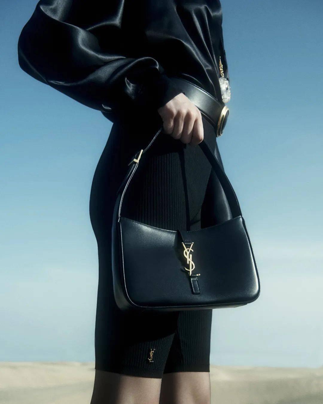 马鞍|如果这个秋天只能买一款包 我选宋祖儿身上这只