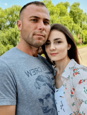 可是不知为何,roman突然和他们吵了起来,越吵越凶,家里人都被吓坏了